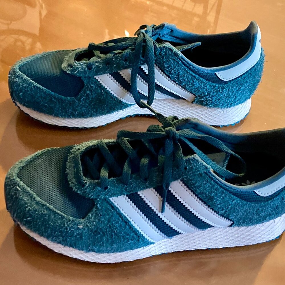 NWT Adidas ATLANTA Sneakers Mineral Green Putty Grey Women Size 8